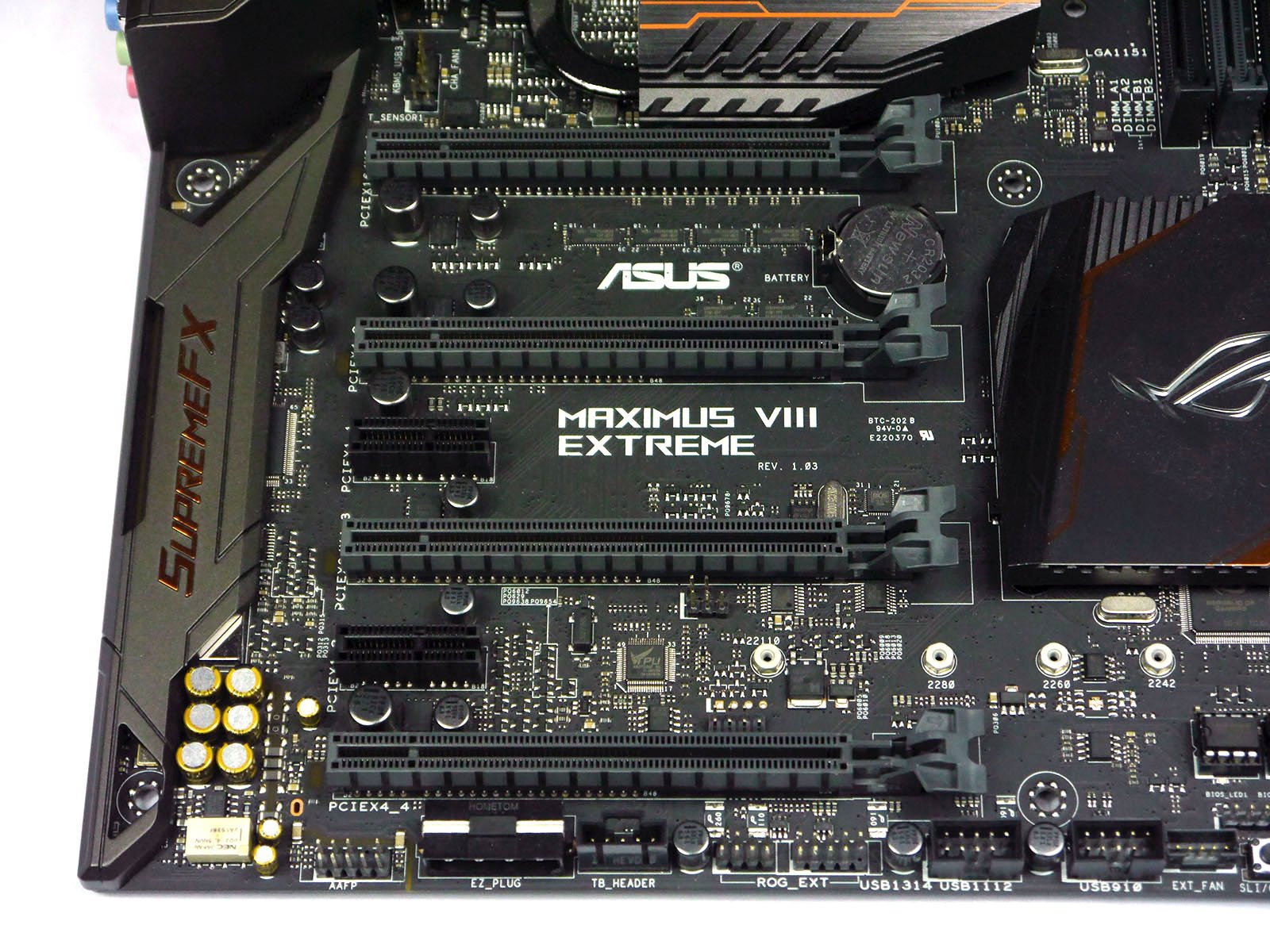 ASUS Maximus VIII Extreme Assembly - PCIe Area