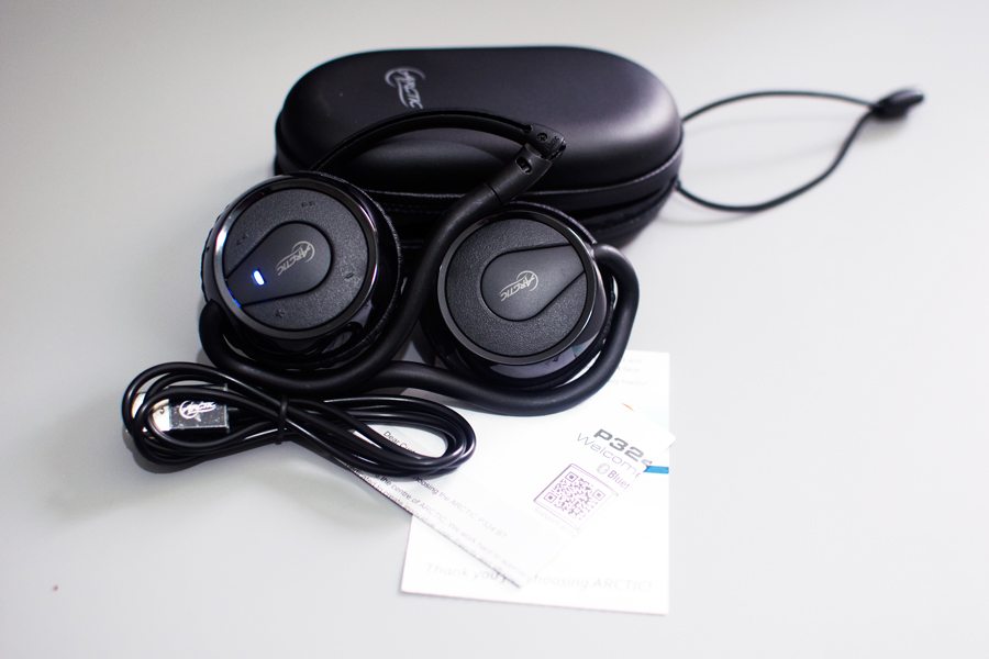 Arctic-P324BT-Headset-Box-Content