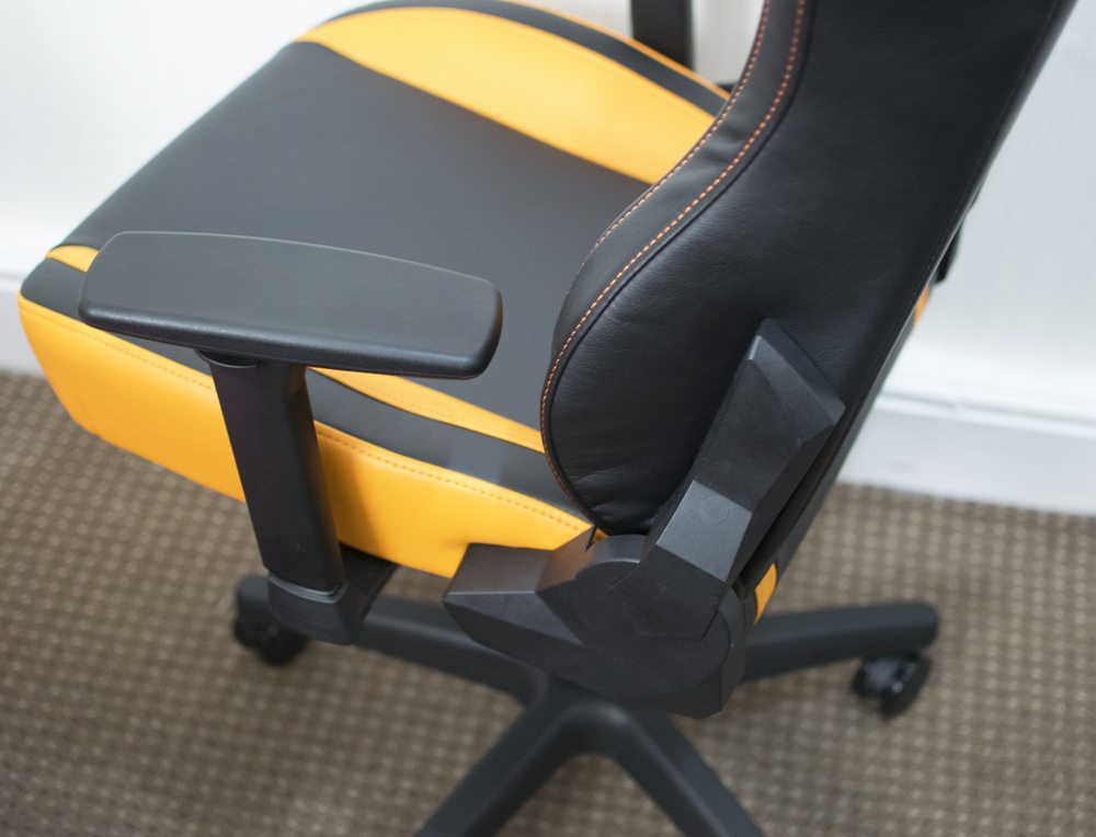 Arozzi Vernazza Gaming Chair Review 3