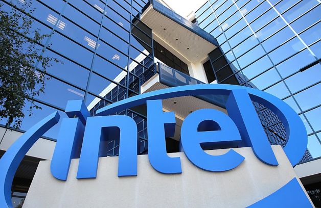 Intel snaps up rival Altera in $16bn deal 
