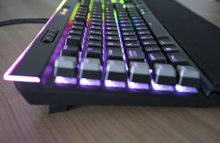 spand lærer Sandet Corsair K95 RGB Platinum Mechanical Keyboard Review | Play3r