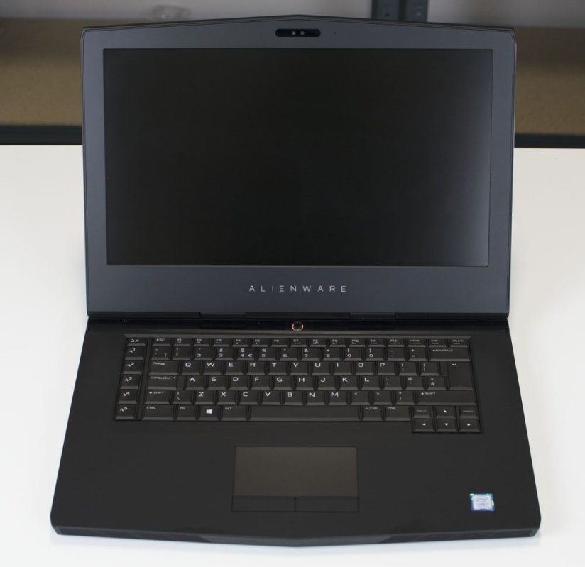 Alienware 15 R3 Laptop Review 2