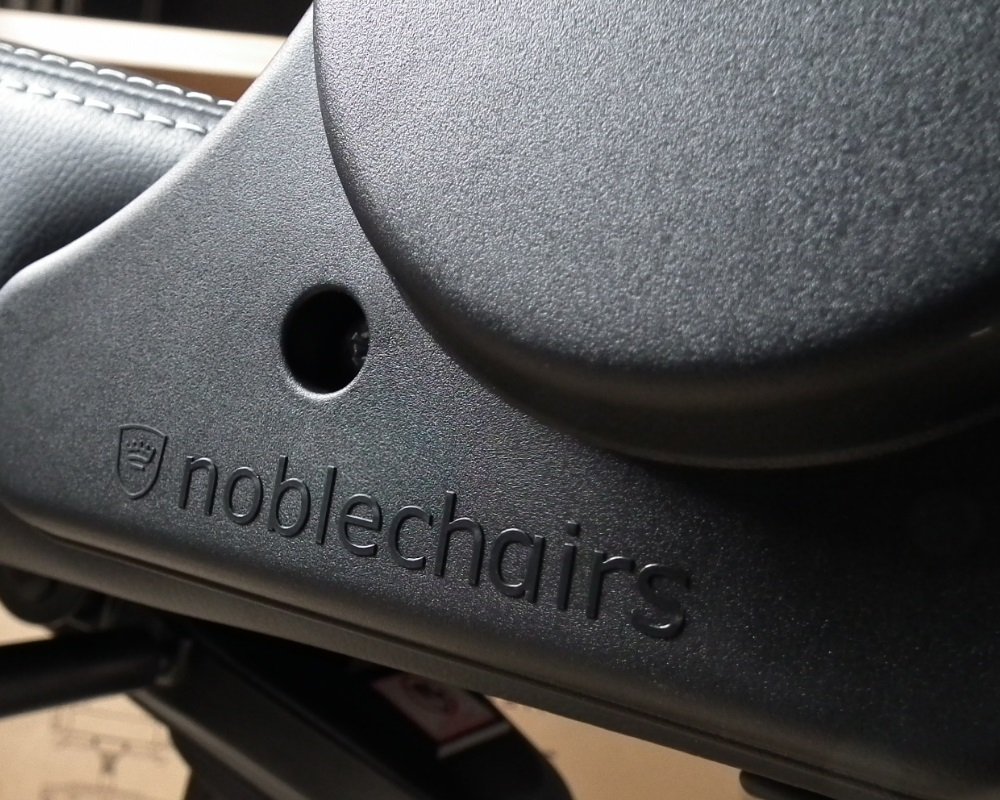 noblechairs ICON cover
