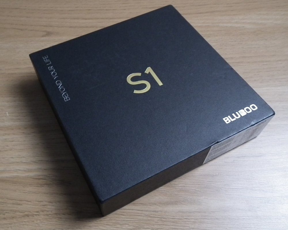 Bluboo S1 box