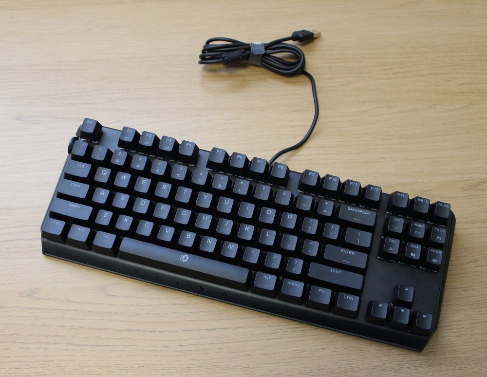 Drevo Blademaster TE keyboard