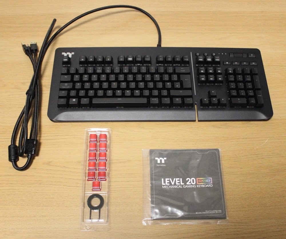 TT Level 20 Mechanical Keyboard Box Contents