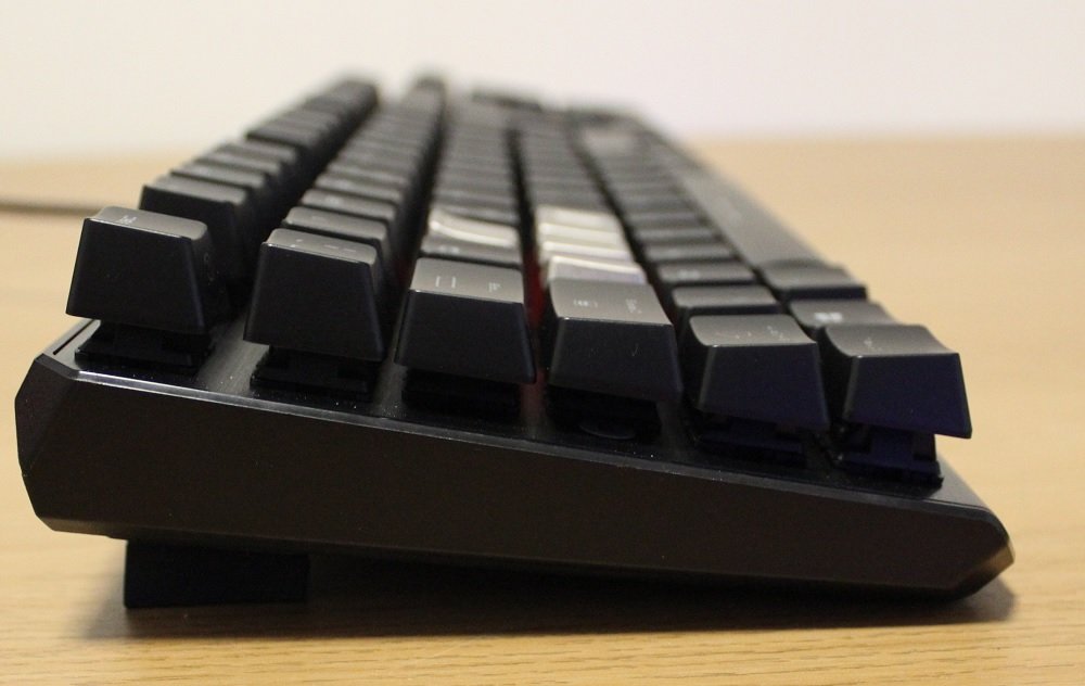MSI Vigor GK60 Keyboard side profile