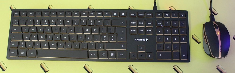 Cherry DW9000 Slim keyboard plugged in