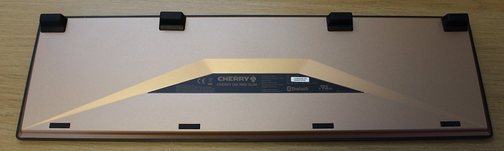 Cherry DW9000 Slim keyboard with risers
