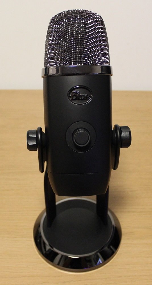 Blue Yeti X Box microphone front