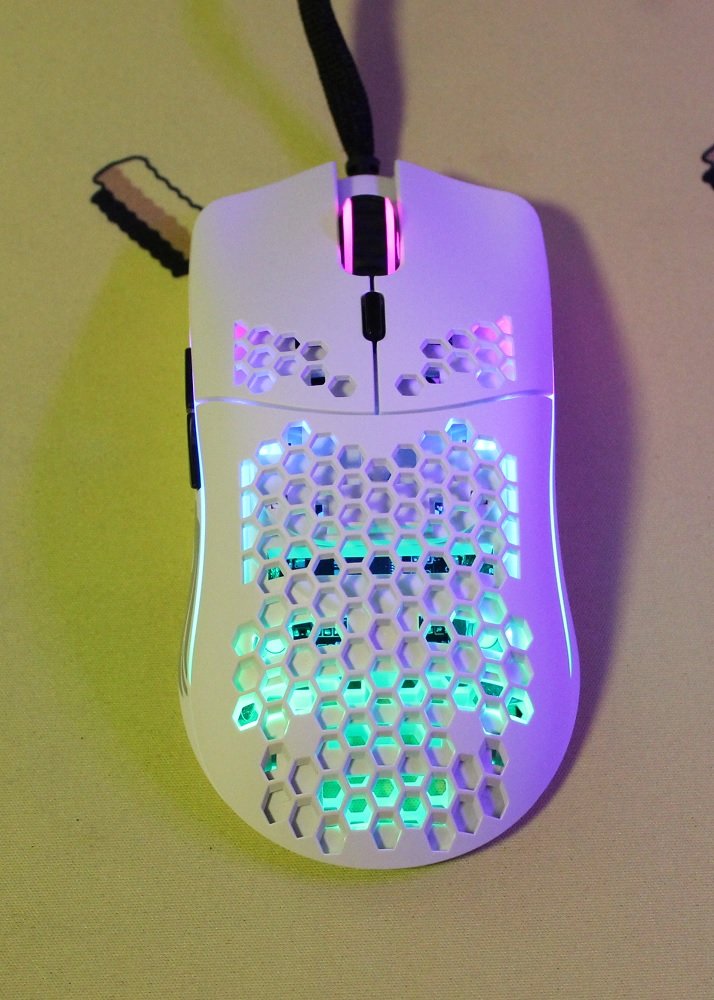 glorious pc gaming mouse model 0 powered on