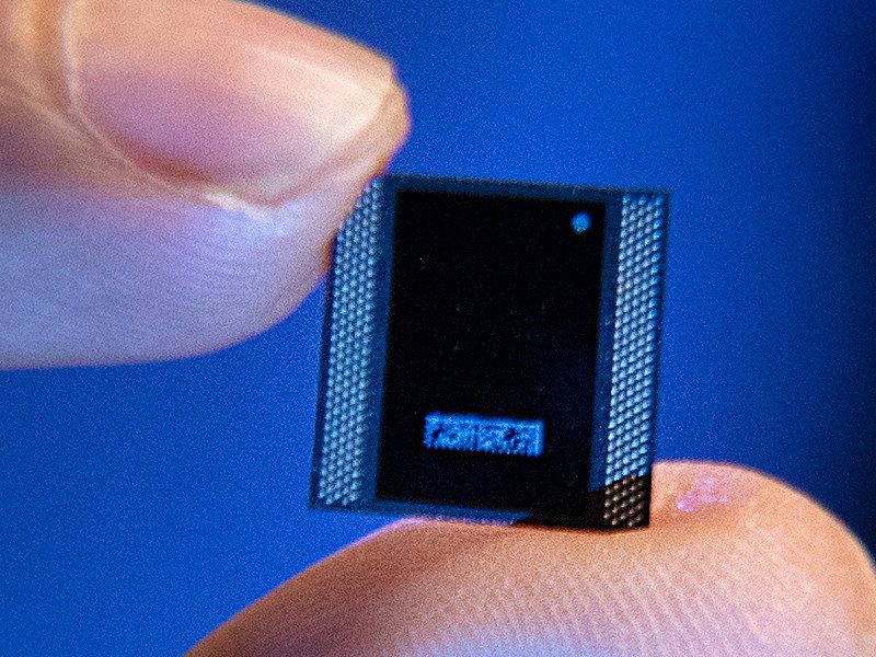 A zoomed image of the Lakefield 3D Stacked CPU