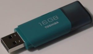 Toshiba TransMemory U202 USB 2.0 16GB USB Flash Drive